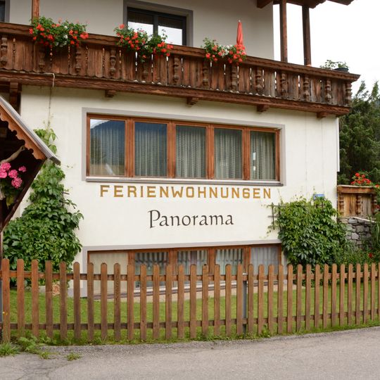 Wegkreuz bei Pension Panorama