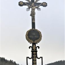 Kříž u domu Barandov 230 v Bílém Kostele nad Nisou