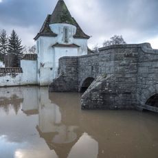 Craigtoun Park Island, Bridge