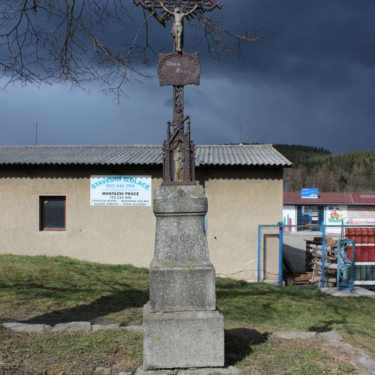 Kříž v západní části Kosovy Hory