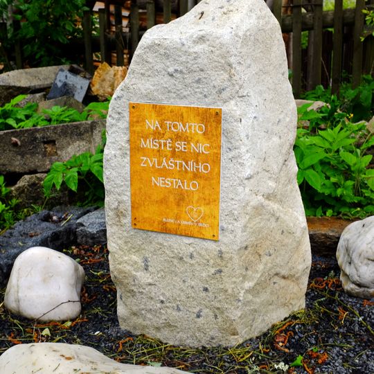 Pomník v Michalových Horách