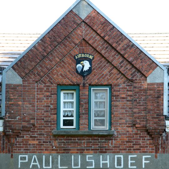 Monument bij de Paulushoeve