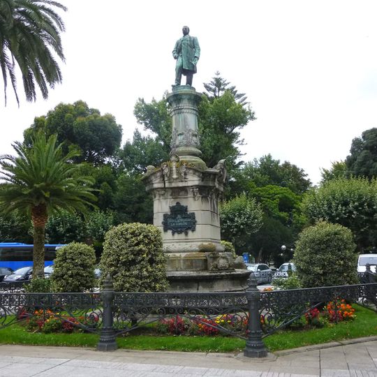 Monumento a Daniel Carballo