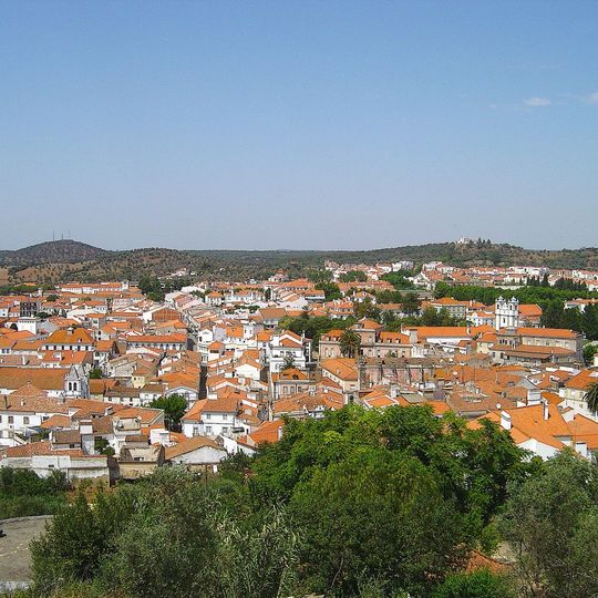 Nossa Senhora da Vila, Nossa Senhora do Bispo e Silveiras