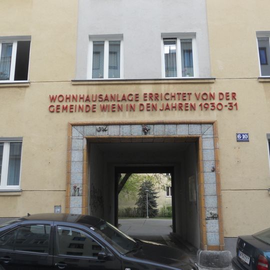 Wohnhausanlage Budinskygasse 10