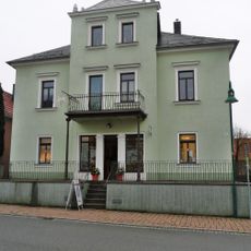 Wohnhaus und Scheune im Hinterhof Hauptstraße 2