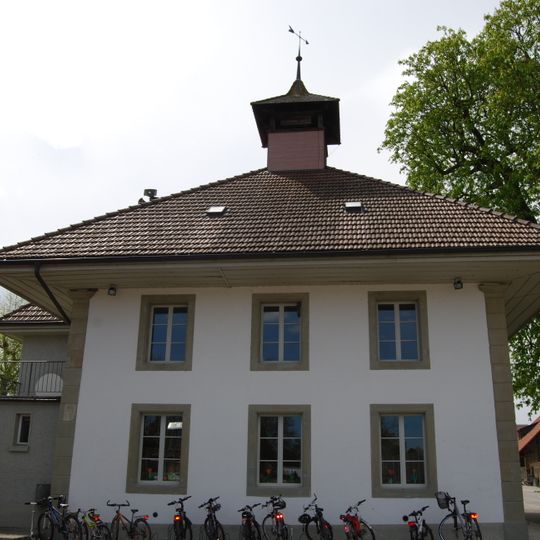 Elementary school building