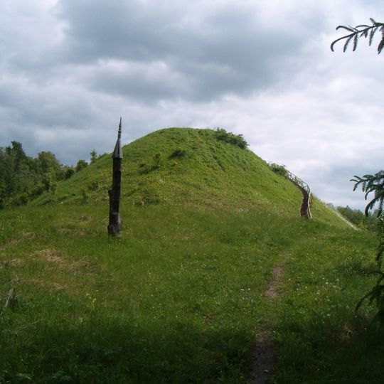 Šeimyniškiai hillfort