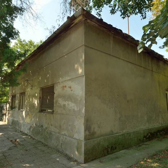 Војнограничарска зграда у Надаљу