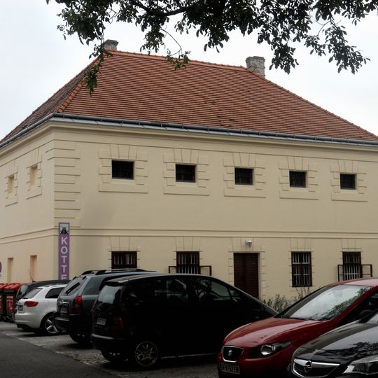 Ehem. Gefangenenhaus auf dem Areal des Bezirksgerichtes