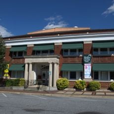 Hickory Municipal Building