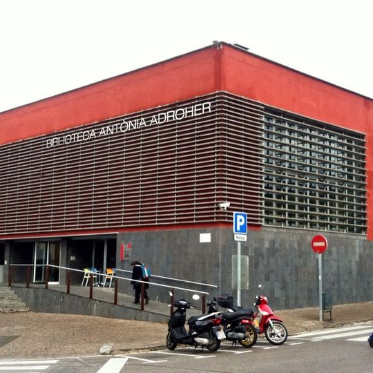 Biblioteca Antònia Adroher