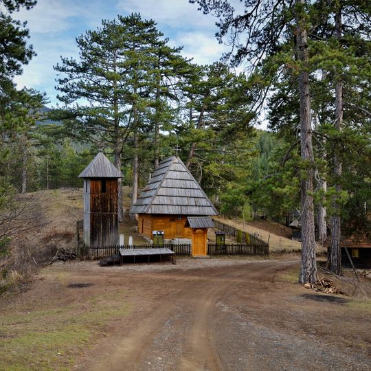Église en bois du Linceul-de-la-Mère-de-Dieu de Donja Jablanica