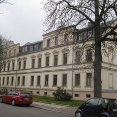 Doppelmietshaus in offener Bebauung mit Vorgarten Margaretenstraße 1; 3