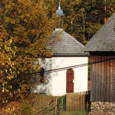 Kapliczka przydrożna, obecnie zakrystia kościoła św. Maksymiliana Kolbe
