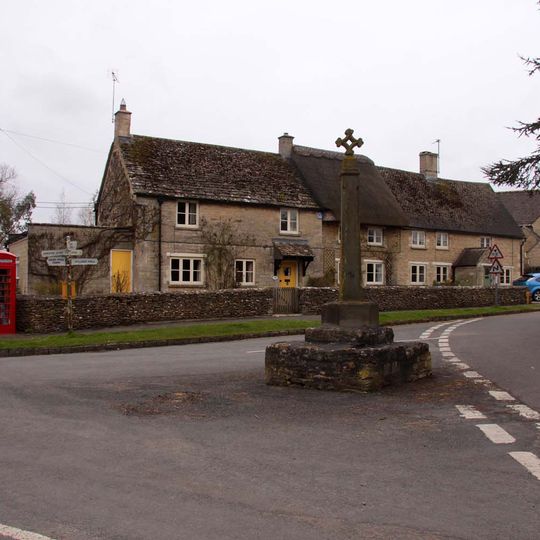 Village cross at Poole Keynes
