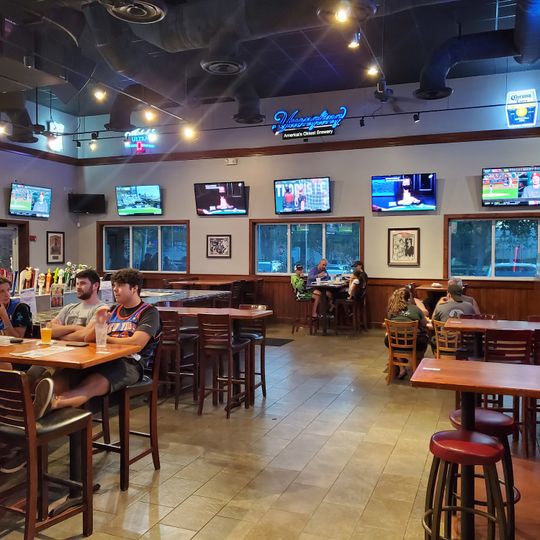 Bru's Room Bar & Grill