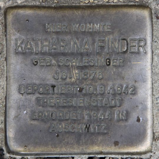 Stolperstein en memoria de Katharina Finder