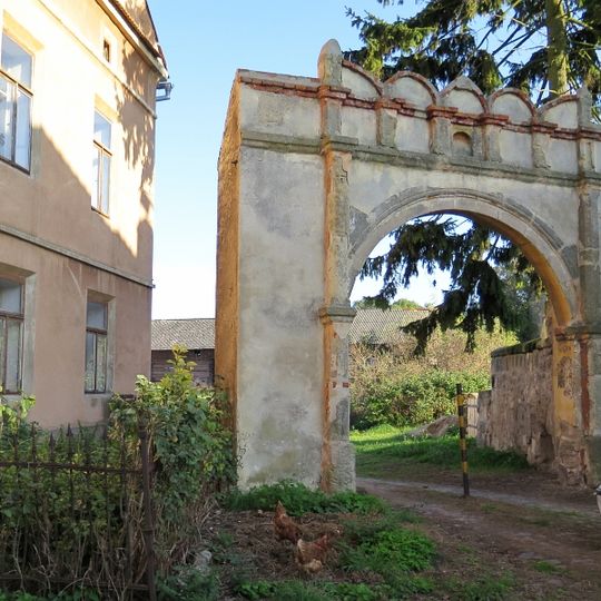 Brána usedlosti čp. 17