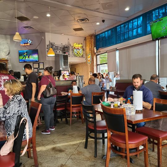 Fish N' Tails Oyster Bar