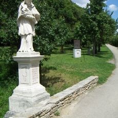 Maissau Statue Johannes Nepomuk (Quittengang)