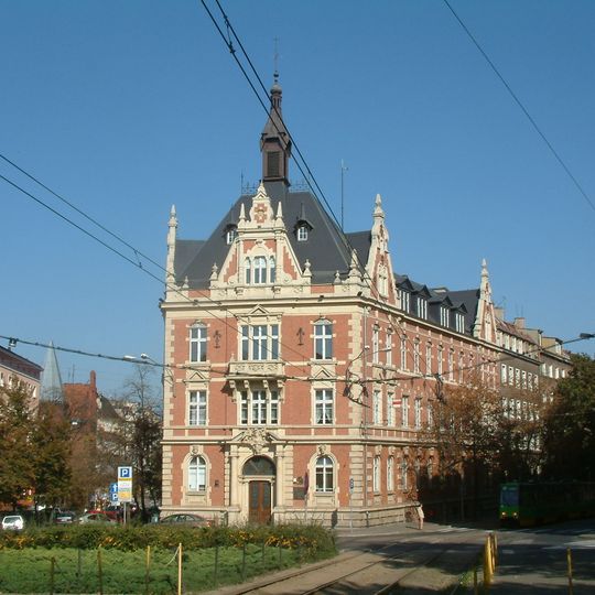 8 Ratajskiego Square in Poznań