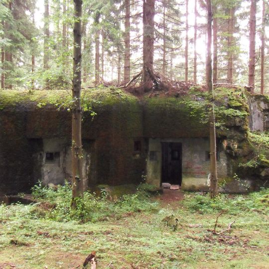 R-S 58 Na svahu casemate