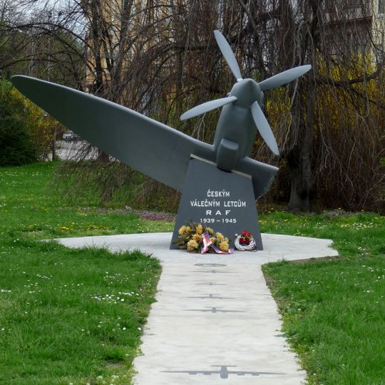 Pomník českým válečným letcům RAF