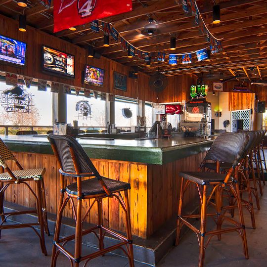 Mojo's Wings Burgers Beer