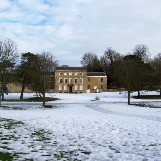 Linford Manor