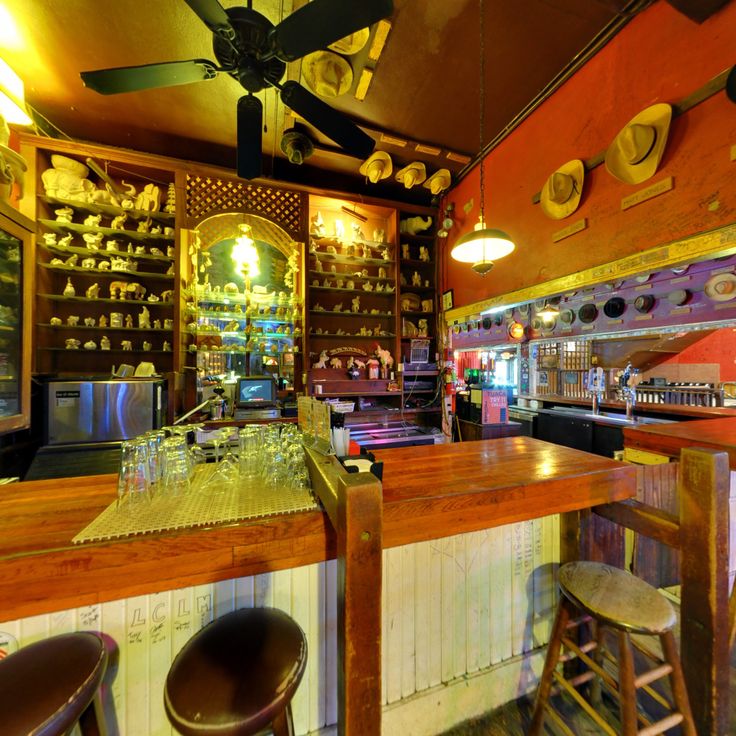 Saloon White Elephant