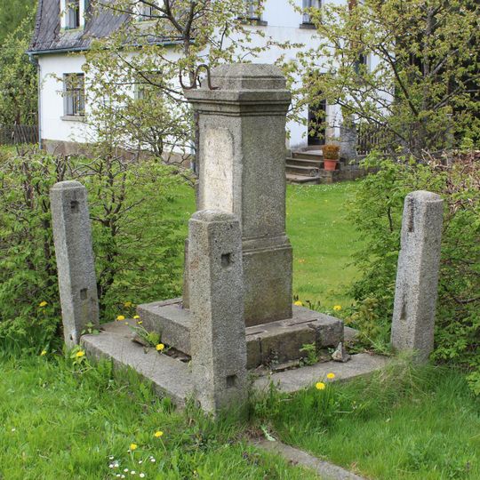 Kříž ve Starém Hraběcí