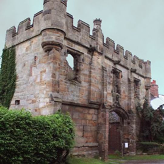 Gatehouse to Mackworth Castle