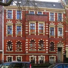 Mietshaus & Einfriedung Albestraße 30