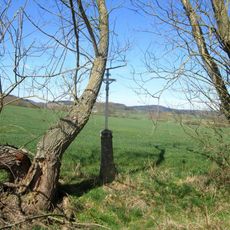 Kříž východně od Veřechova u pole