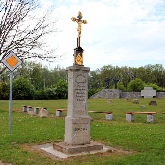 Betkreuz mit Einfriedung
