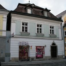 Wohn- und Geschäftshaus