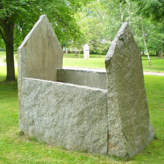 Žulová plastika v parku Bažantnice v Milevsku