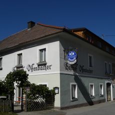 Gasthof Offenbacher mit Wandmalerei hll. Florian und Christoph