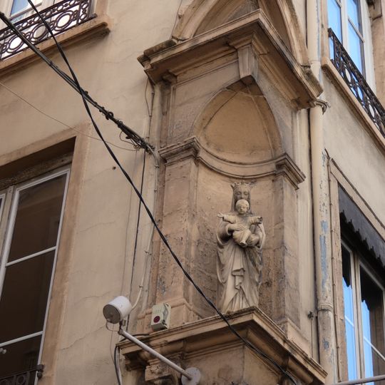 Vierge à l'Enfant rues du Président Édouard Herriot et Mulet