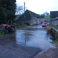 Footbridge to east of ford