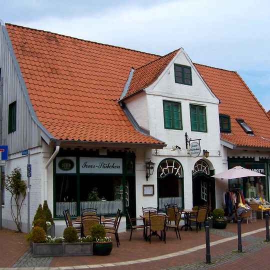 Wohn- und Geschäftshaus