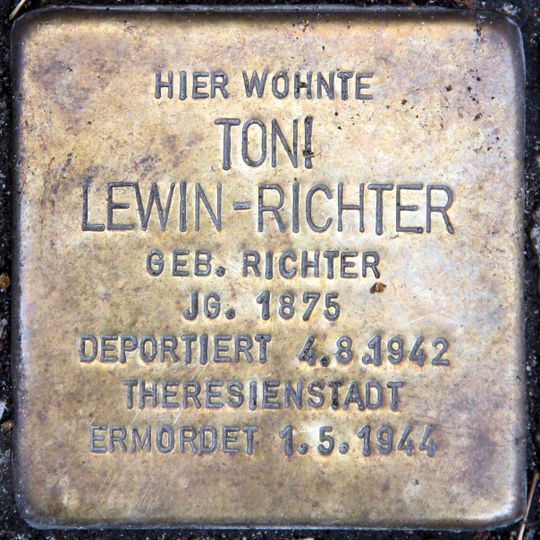 Stolperstein dedicated to Toni Lewin-Richter