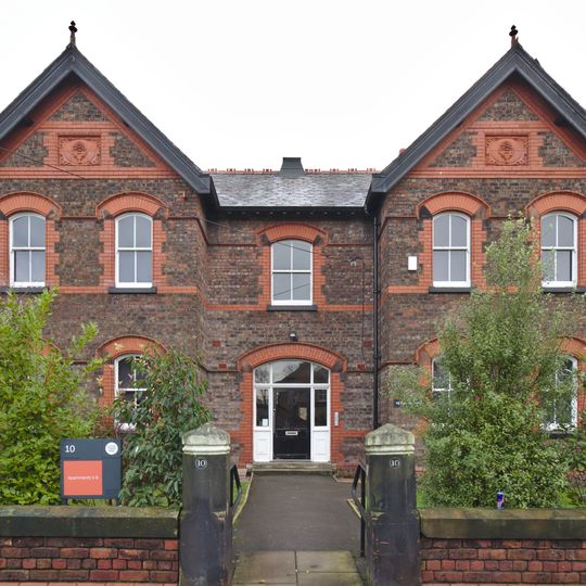 10 New Hall, Longmoor Lane