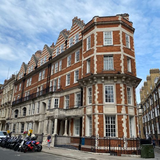 40-46, Brook Street W1