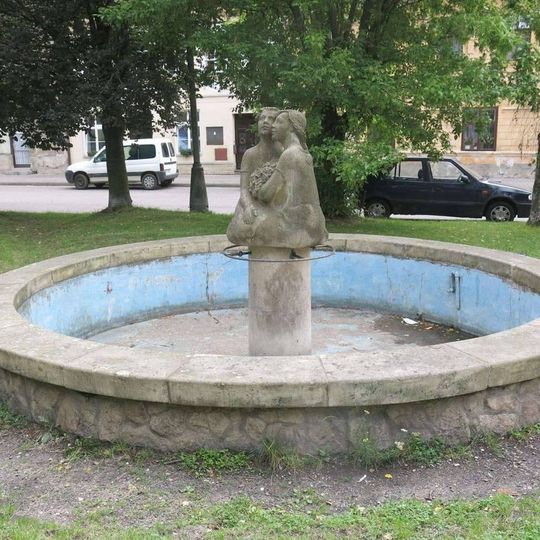 Kašna na Mírovém náměstí ve Vysokém Veselí