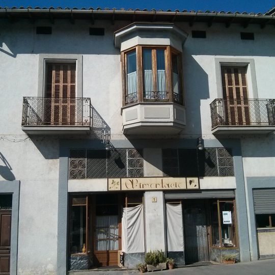 House in plaça de Baix, 1