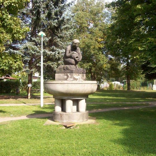 Socha ve Vejprnicích v parku
