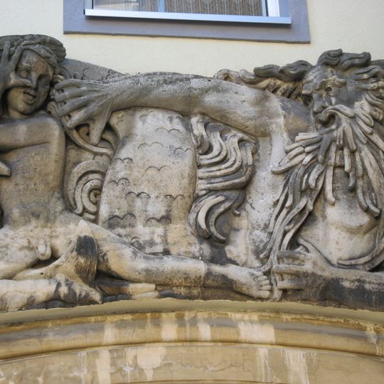 Relief "Wassermann aus Wilhelmsdorf", Vierthalergasse 11-17, 1120 Wien