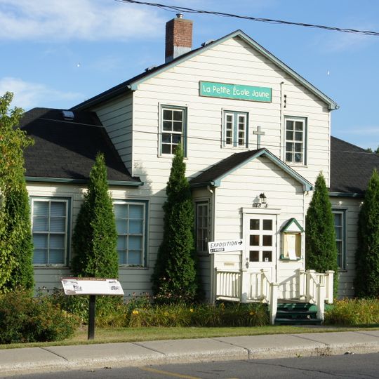 Site du patrimoine de la Petite-École-Jaune